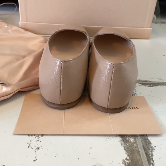 Beautiful Prada Calzature Donna slip on flats in Excellent condition size 39 - Picture 6 of 16